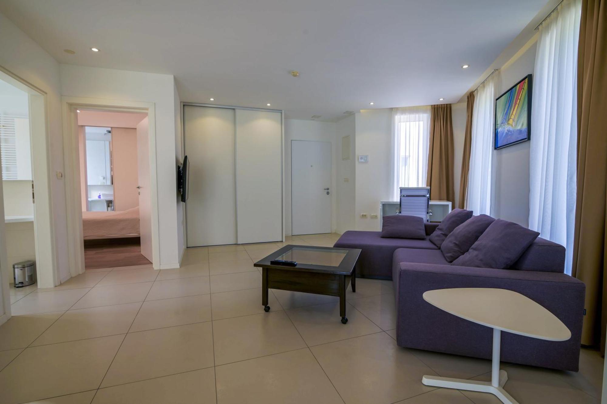 Villa Art Gallery Apartments Murter Bagian luar foto