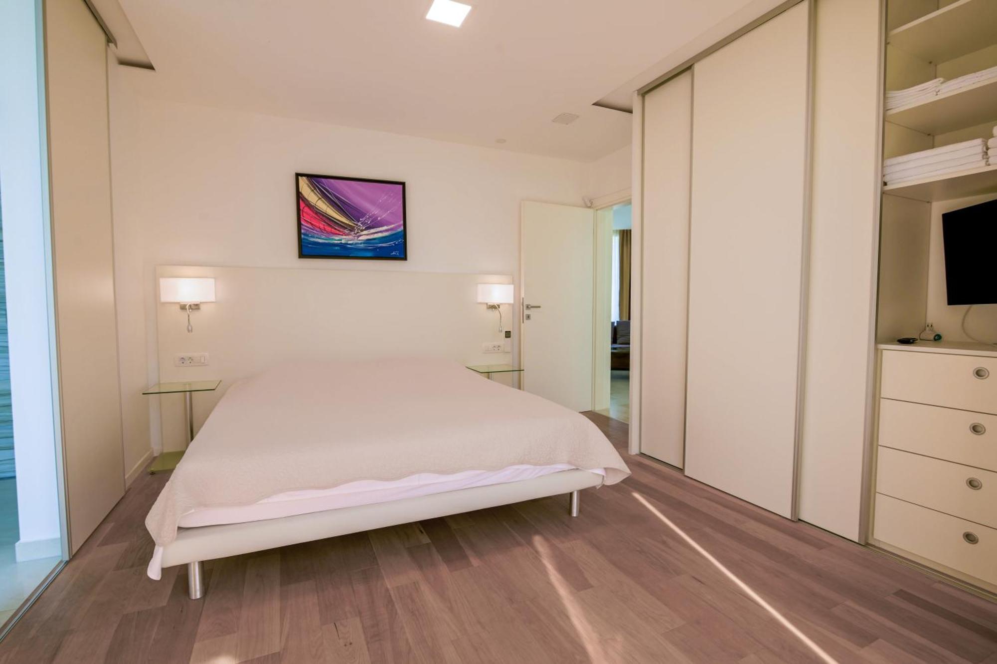 Villa Art Gallery Apartments Murter Bagian luar foto